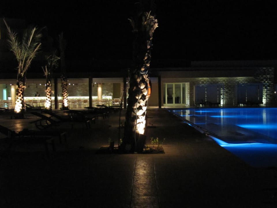 Pool mit Poolbar Steigenberger Makadi Hotel - Adults only