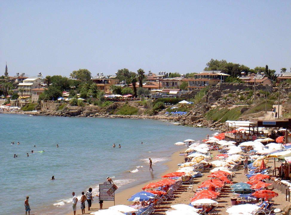 Um die Ecke ist gleich der Hafen  Hotel Angora