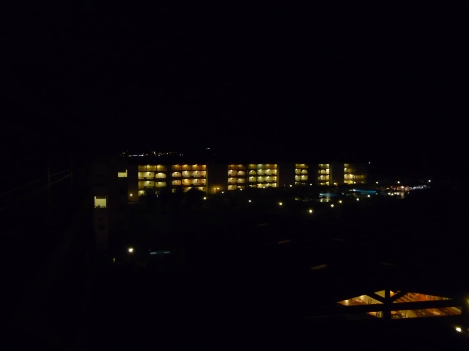 Panorama notturno dal balcone Myrina Beach Hotel