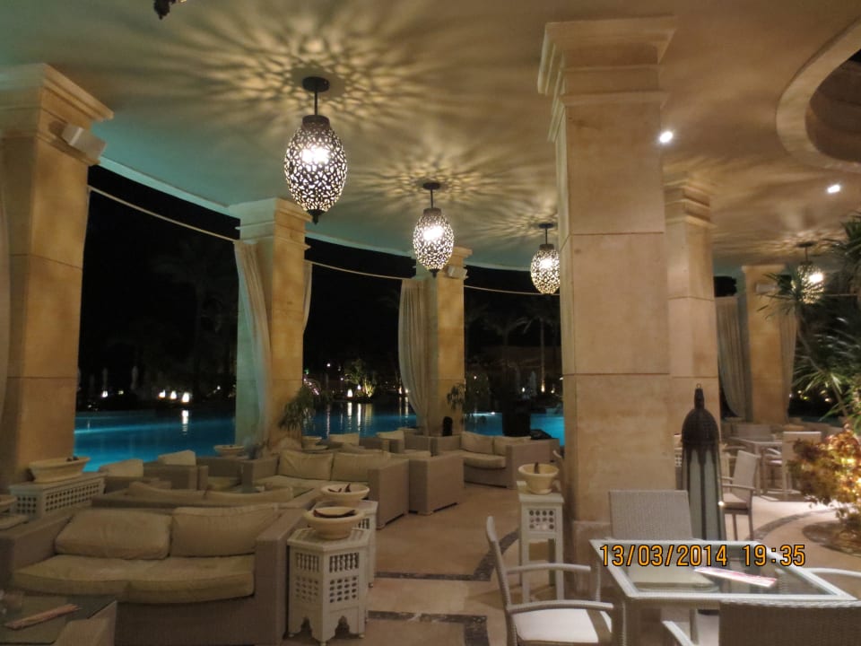 Herrliche Lobbybar mit Blick auf Pool  Makadi Spa - Adults only