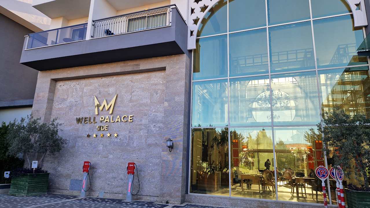 Außenansicht Well Palace Side