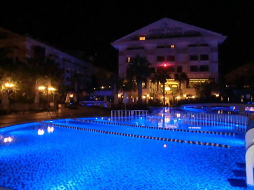 Pool bei Nacht Diamond Excellence Resort & Spa