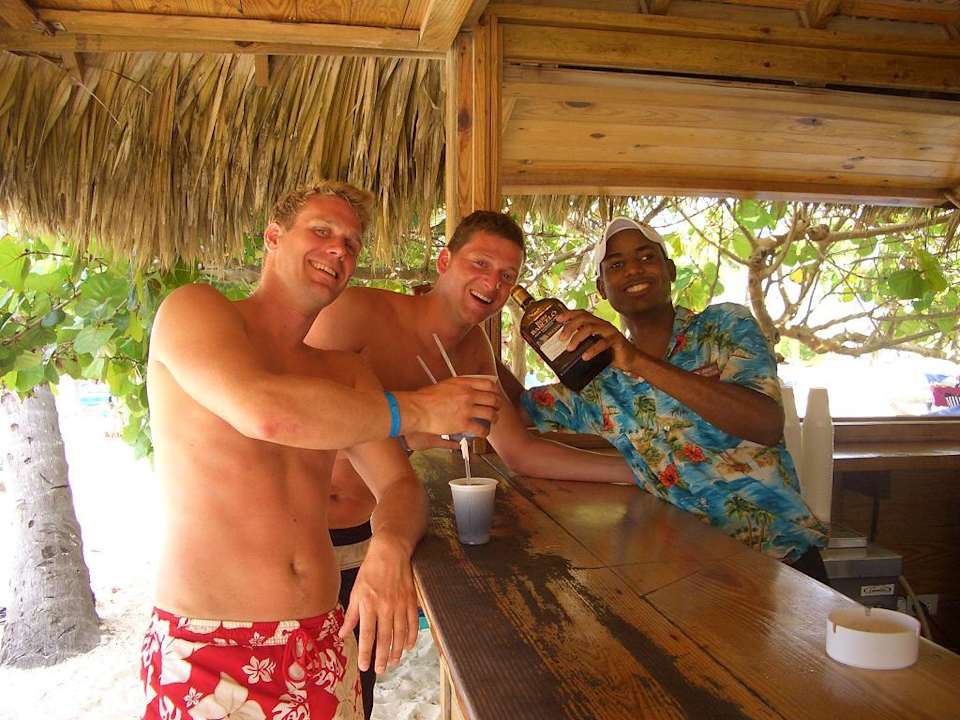 die 3 von der Beachbar-Tankstelle  Grand Palladium Select Bávaro Resort & Spa