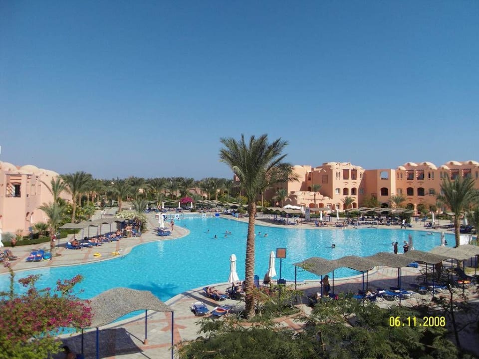 Poolanlage beheizt Jaz Makadi Oasis Resort