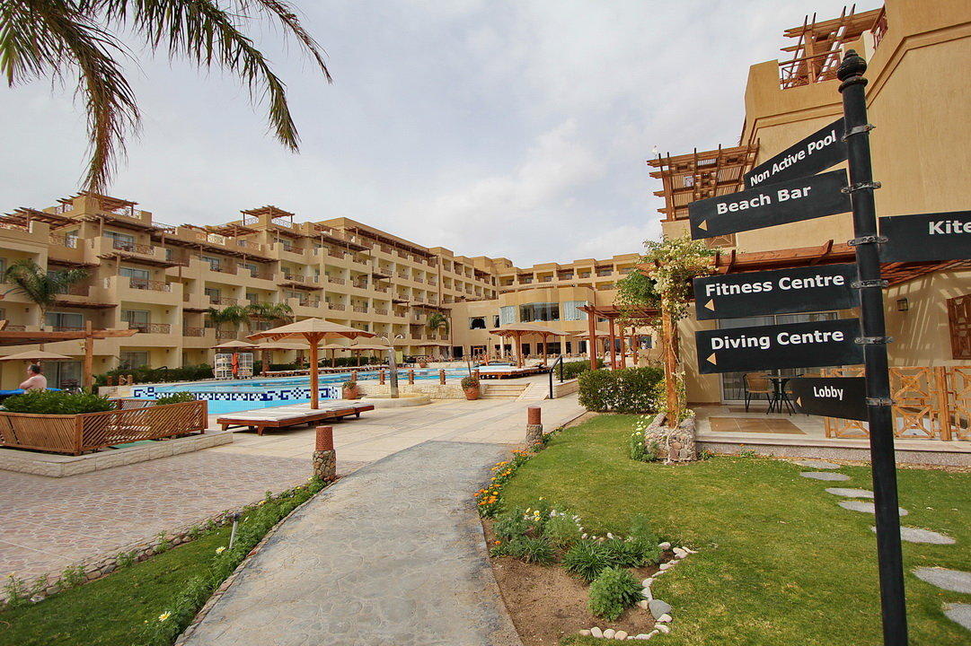 Вид на внутренний двор отеля Imperial Shams Abu Soma