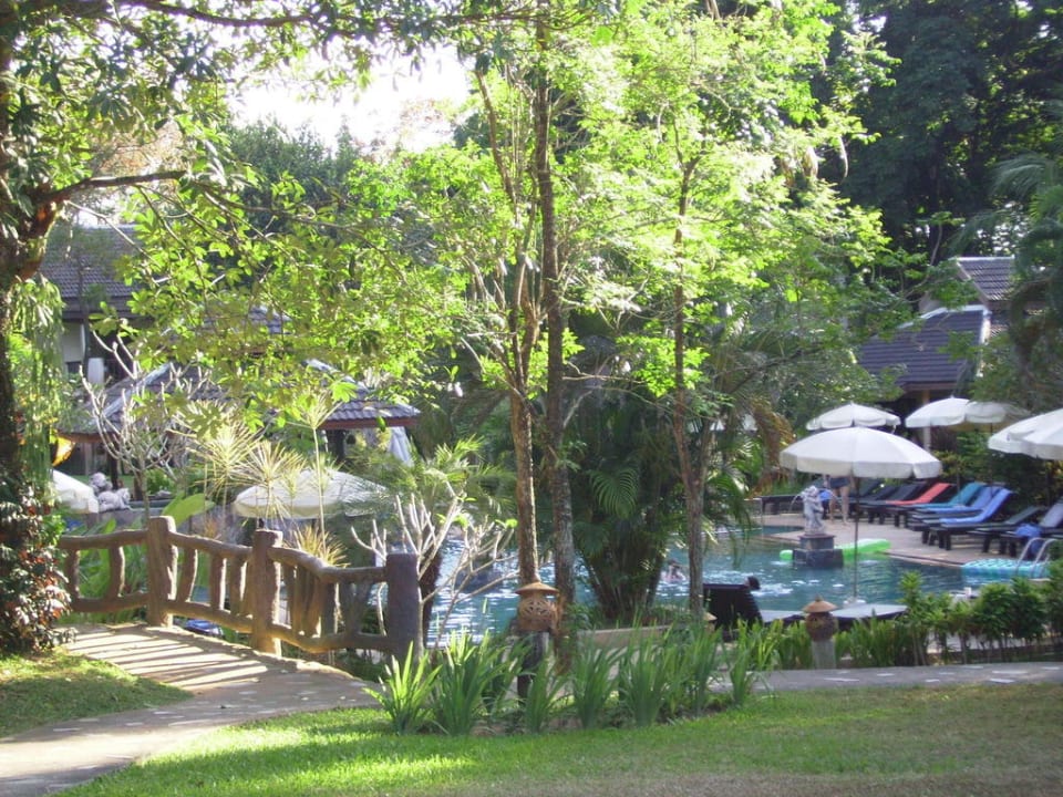 Pool und Garten The Leaf on The Sands by Katathani