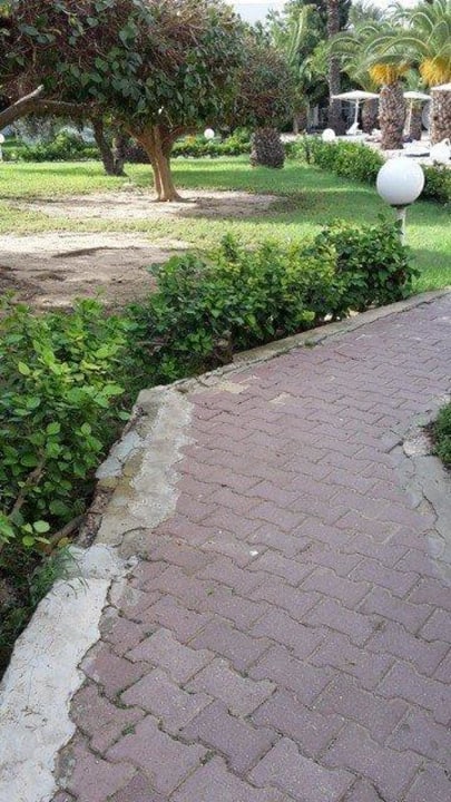 Weg durch den Garten El Mouradi Club Kantaoui