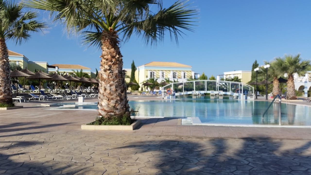 Pool vom Corali Village Corali Hotel