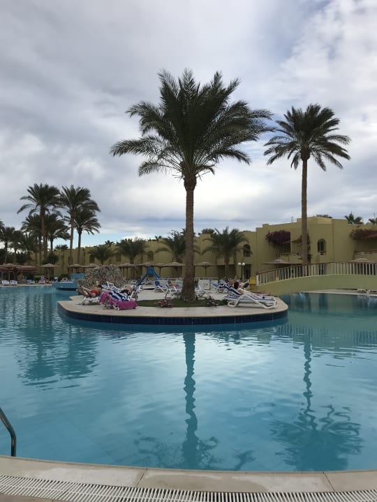 Pool Palm Beach Resort