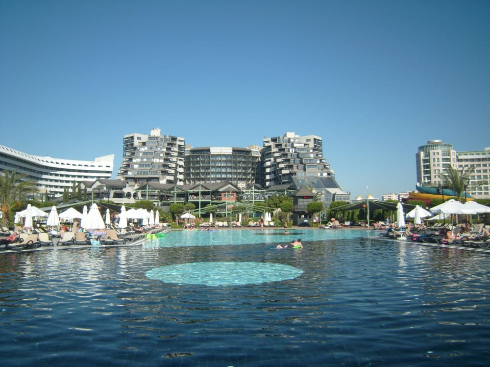 Blick von der Liege Limak Lara Deluxe Hotel & Resort