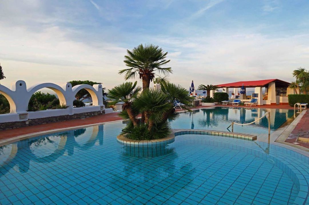 Poolananlage Poggio Aragosta