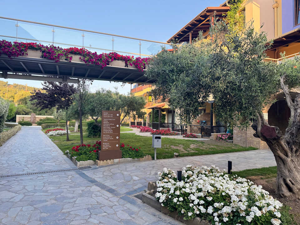 Gartenanlage Anthemus Sea Beach Hotel & Spa