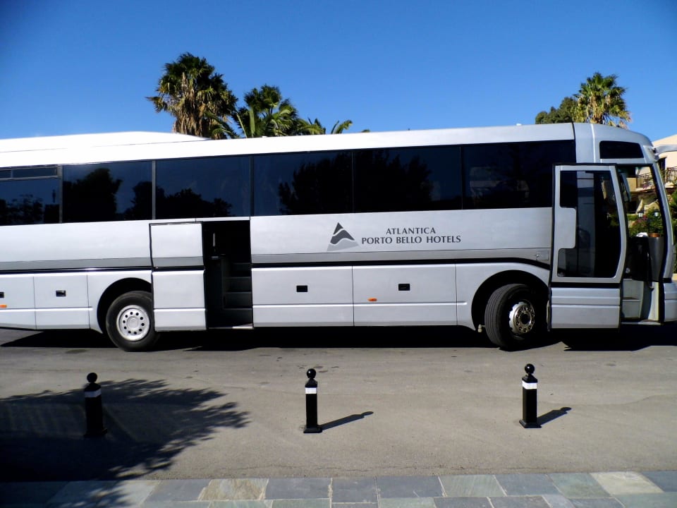 Hoteleigener Shuttle Porto Bello Beach