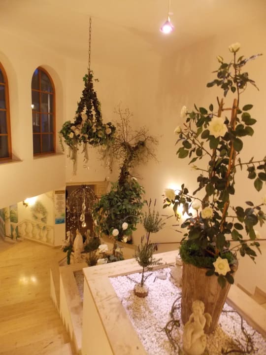 Durchgang zwischen Haupthaus und Nebengebäuden Wohlfühlresort Peternhof