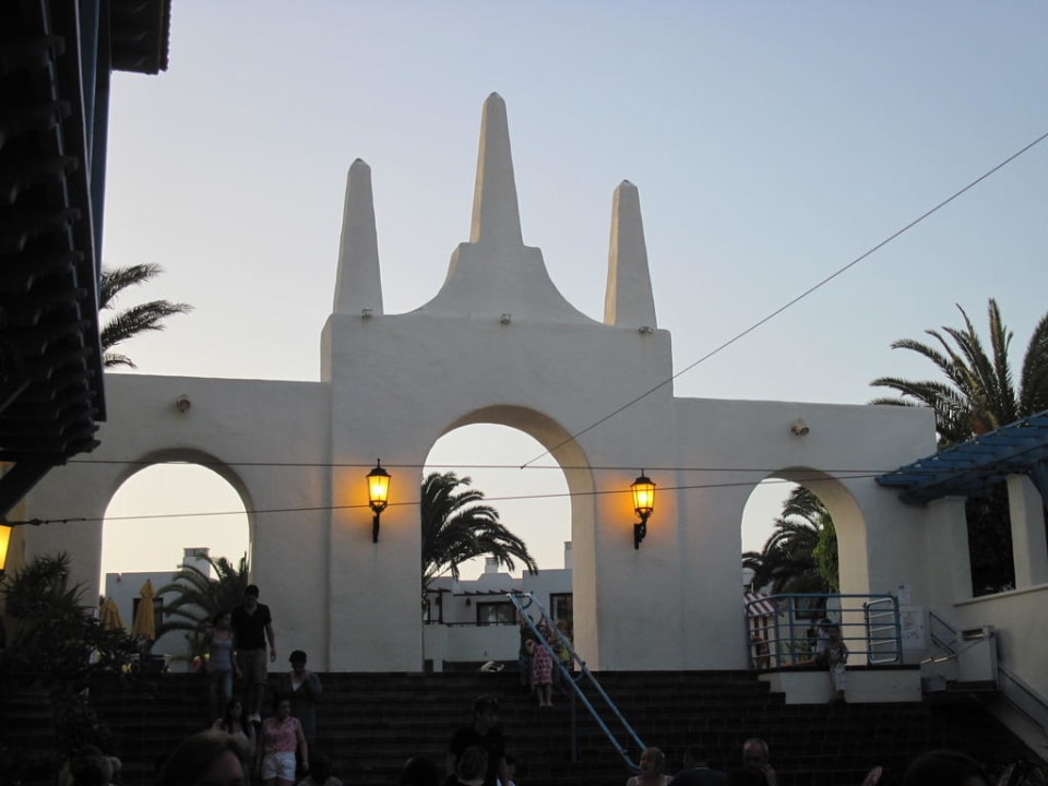 Eingang zur Plaza Alua Suites Fuerteventura
