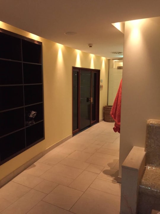 Saunabereich (Dampfbad im Hintergund) Hotel Lind an der Ems