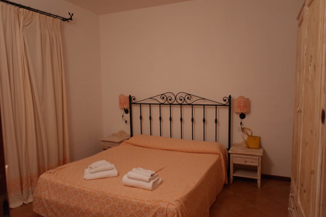 Отдельная спальня в 4местном номере TH San Teodoro - Liscia Eldi