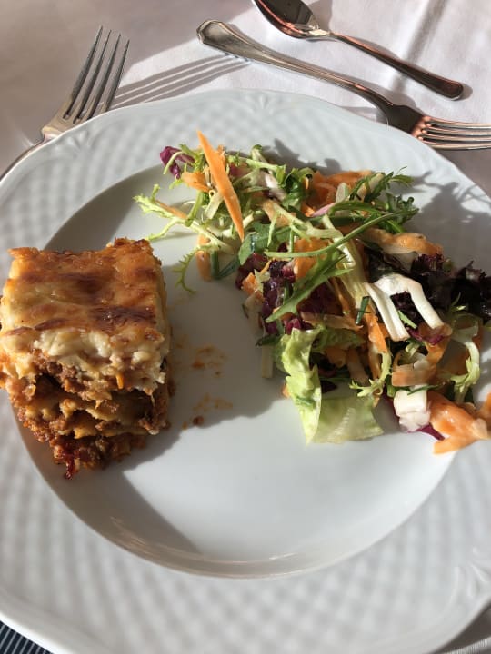 Gastro Alexander Beach Hotel & Village Resort