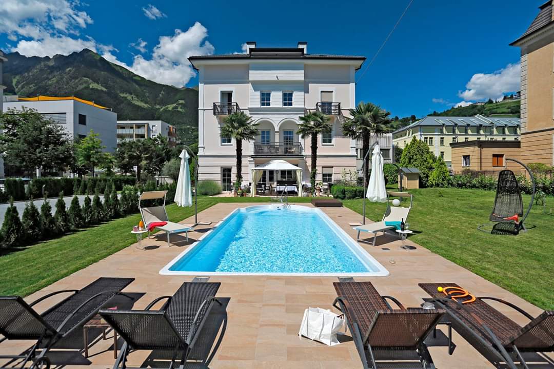 Pool Garni Villa Tyrol
