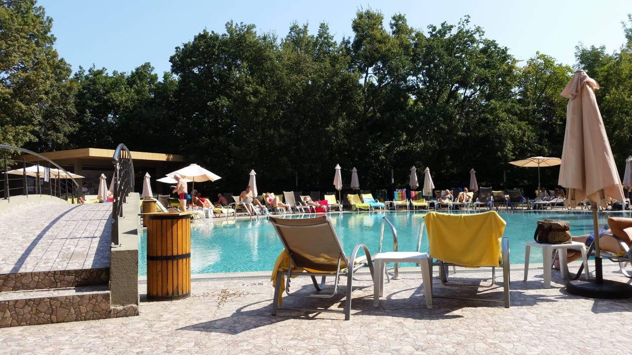 Am Pool HVD Viva Club Hotel