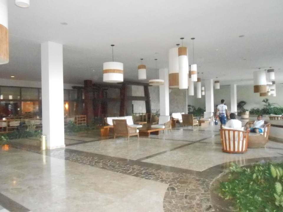 Hall de restaurantes temáticos Grand Palladium Imbassai Resort & Spa