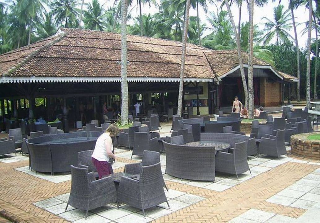 Schöne Baranlage im Freien Hotel Club Bentota