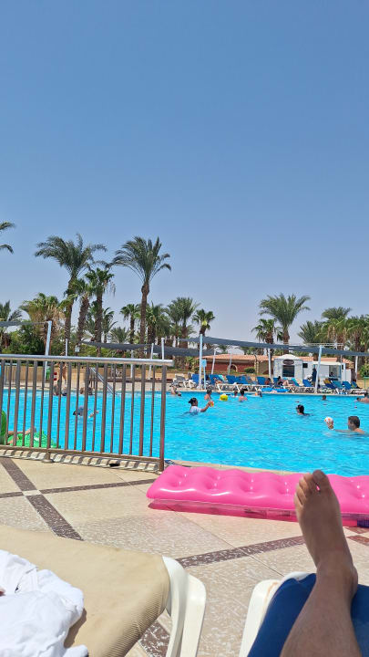 Pool Aladdin Beach Resort