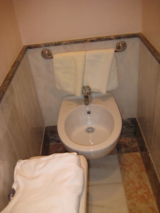 Bad Anantara Palazzo Naiadi Rome Hotel