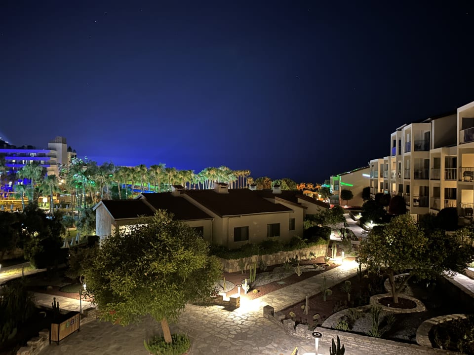 Gartenanlage Arum Barut Collection