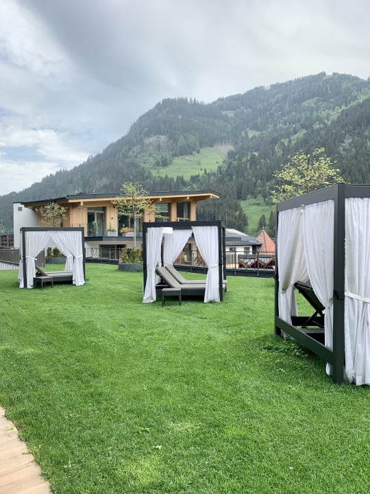 Gartenanlage DAS EDELWEISS Salzburg Mountain Resort