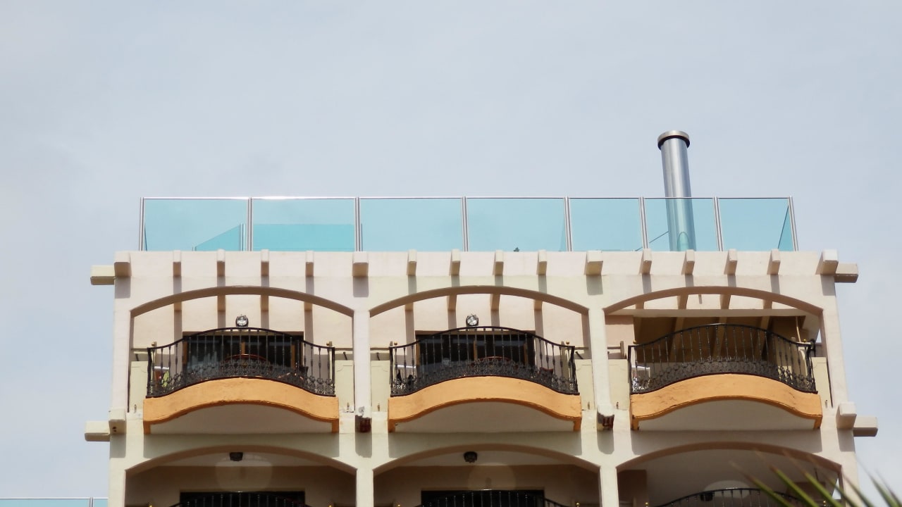 Dachterrasse von aussen Bull Dorado Beach & Spa