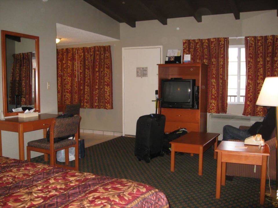 Zimmer Super 8 Motel Culver City Area