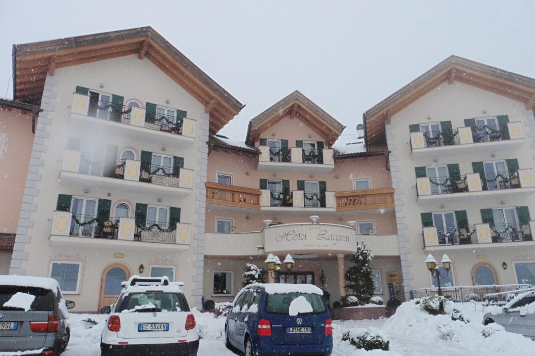 Vorderansicht Hotel Lagorai