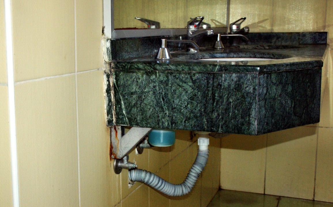 Handwaschbecken Poolanlage Hotel Orfeus Park