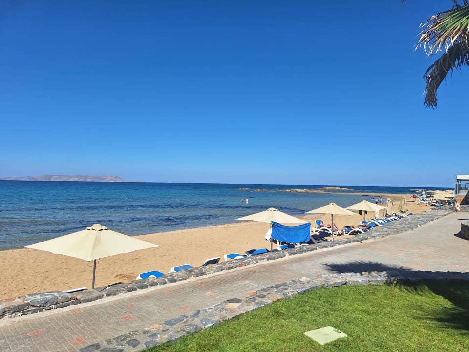 Strand Arina Beach Resort