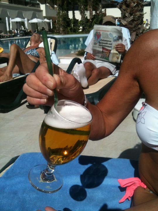 Bier am Strohhalm Side Crown Palace