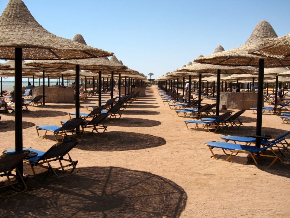 Sehr viele Liegen Jaz Mirabel Park & Club