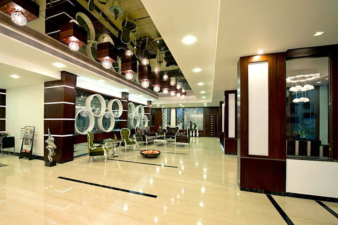 Lobby Hotel Sandy's Tower