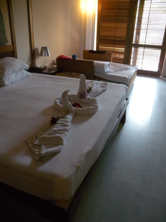 Liebevolle Handtuchkunst Asteria Family Belek