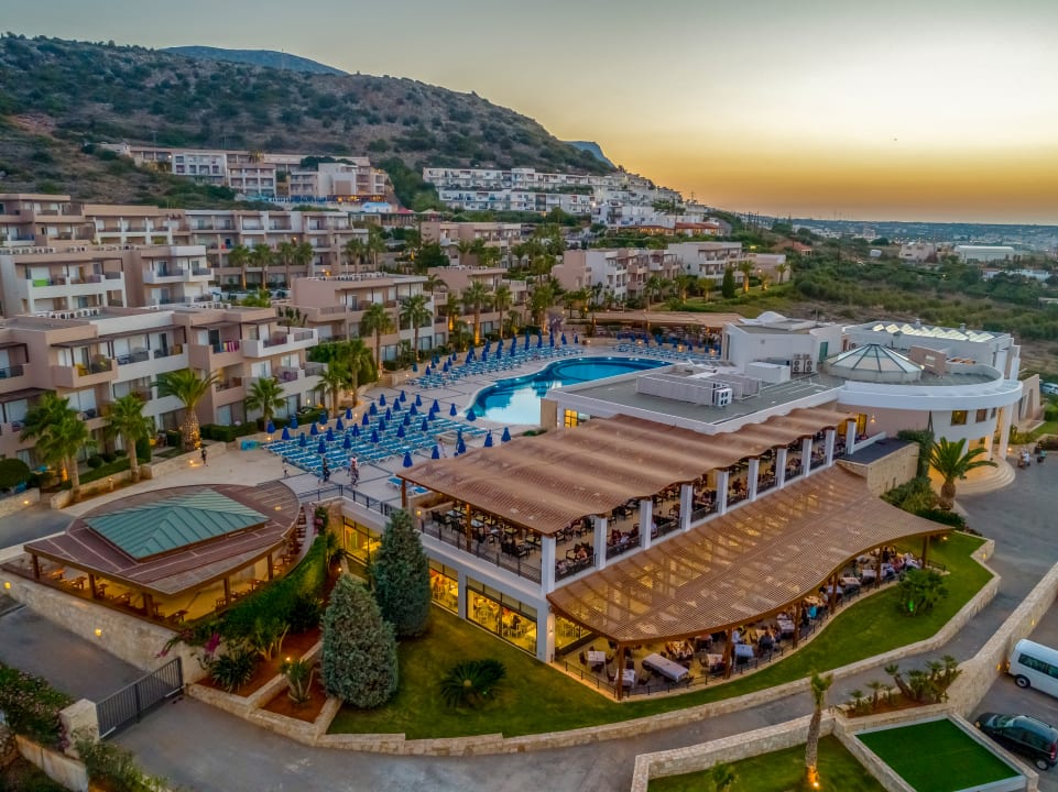 Außenansicht Grand Hotel Holiday Resort