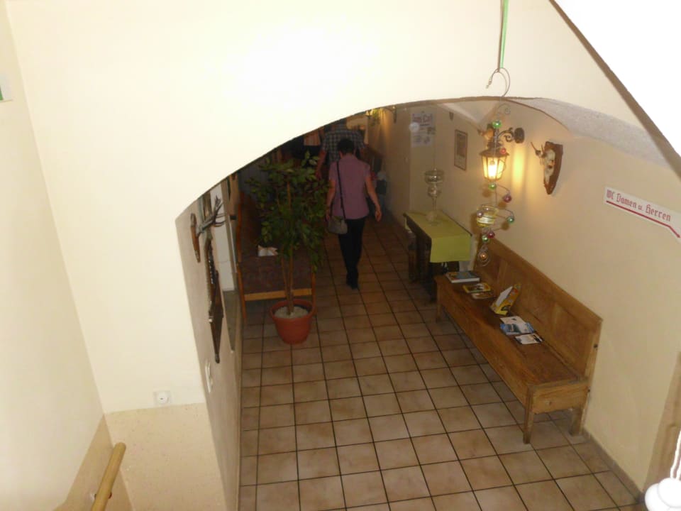 Zum Gastraum Landhotel Jägerstöckl