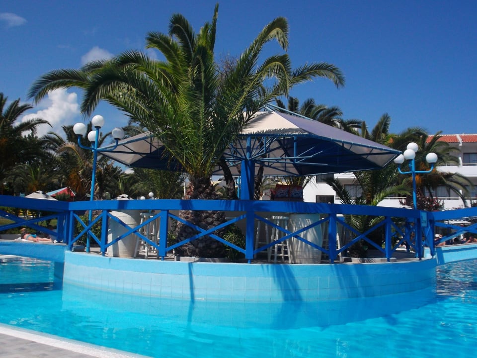 Poolbar Hotel Filerimos Village