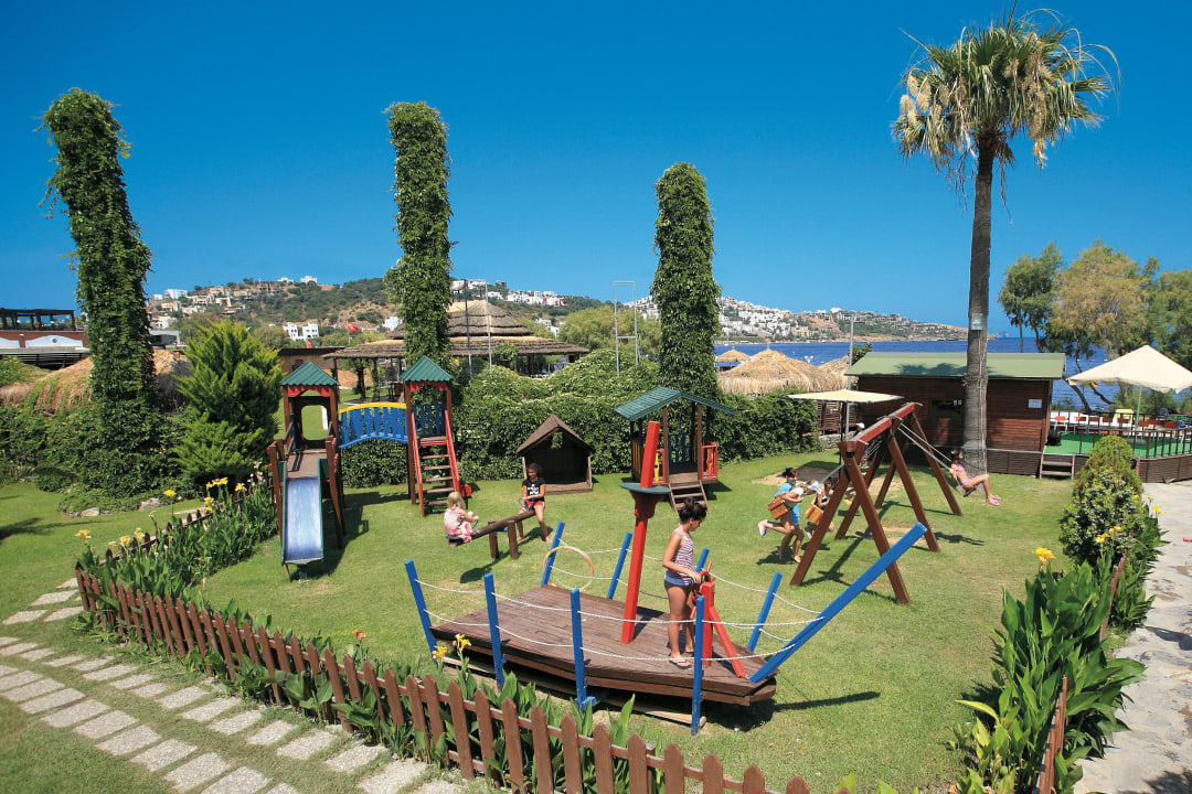 Kinder Spielplatz Golden Age