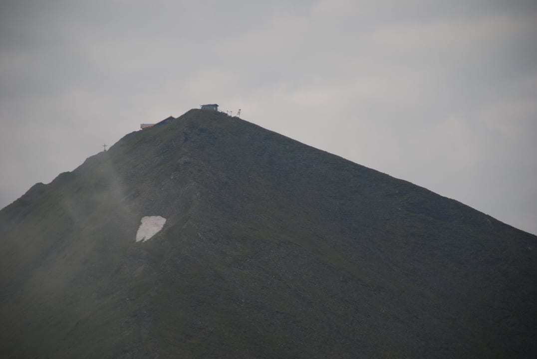 Hütte von der Ferne Gamskarkogelhütte