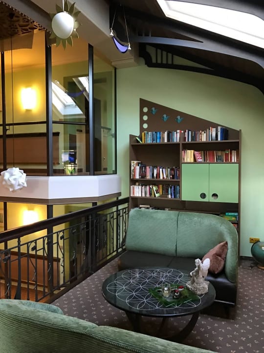 Bibliothek Spirit & SPA Hotel Birkenhof am Elfenhain