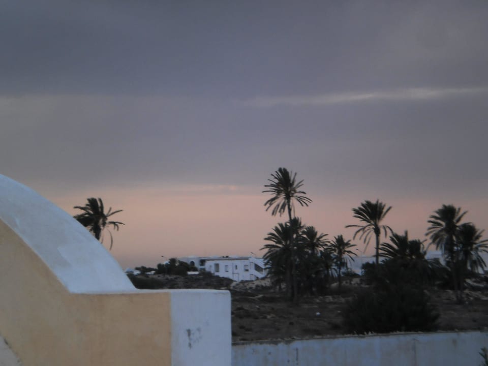 Sonnenuntergang bei Schlechtwetter Djerba Sun Beach Hotel & Spa