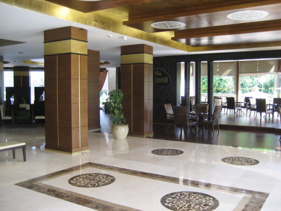Blick in die Hotelhalle SunConnect Grand Ideal Premium