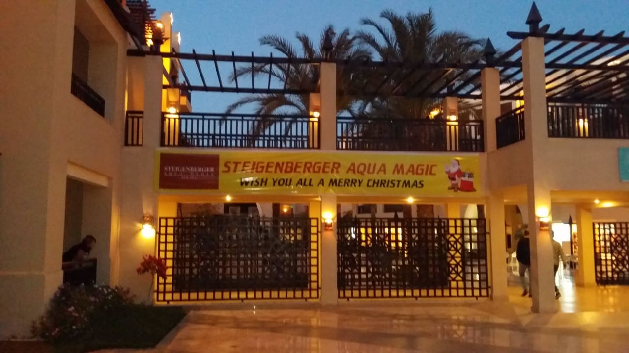 Innenhof Steigenberger Aqua Magic