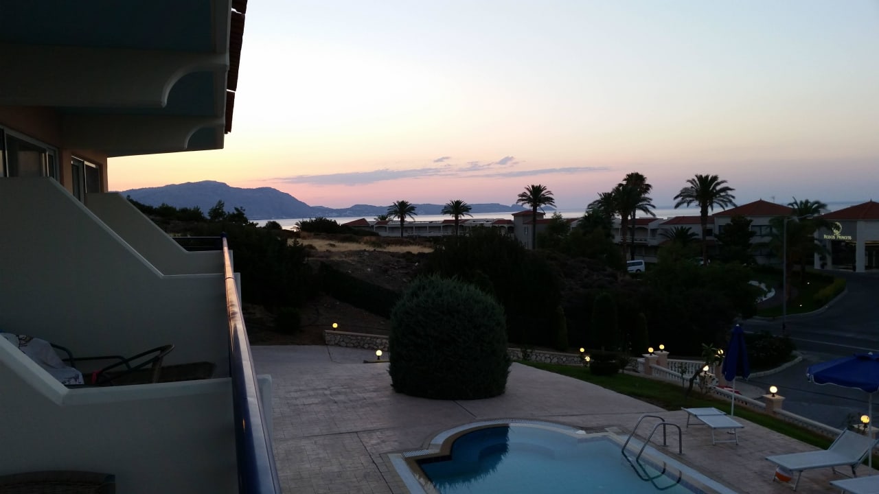 Blick vom Nebengebäude Rodos Princess Beach Hotel & Spa