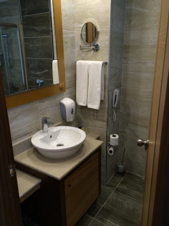 Bad Dream World Aqua Hotel